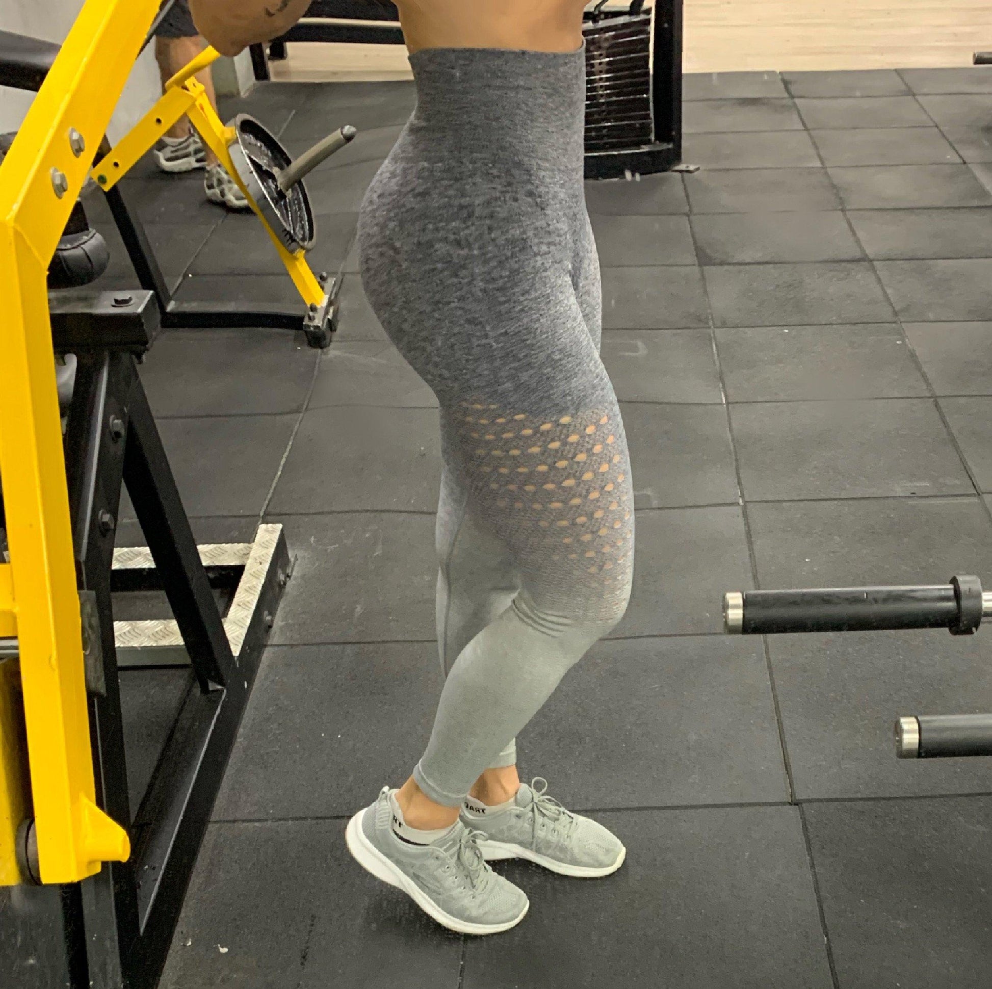 seamless booty scrunch leggings grey